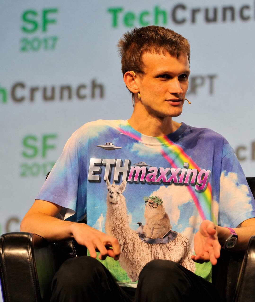 Vitalik Buterin at TechCrunch SF 2017 wearing an ETHmaxxing t-shirt